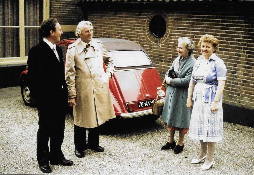 Piet van Egmond, Nettie Spies, Koster Bakhuis en zijn vrouw, Grote Kerk, Apeldoorn